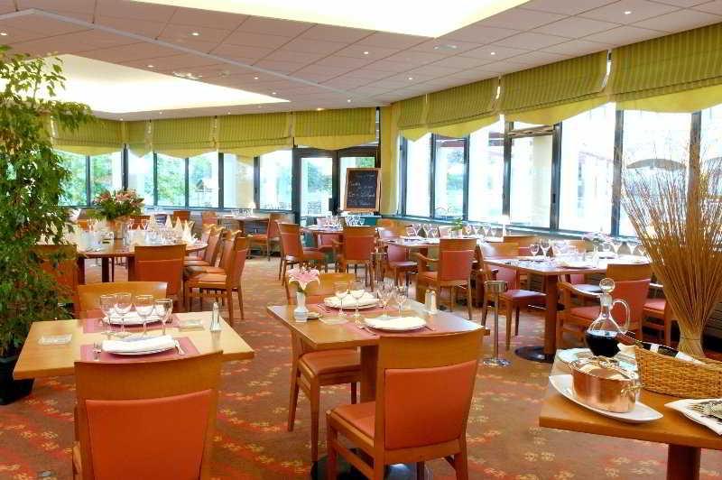 Hotel Le Paddock Magny-Cours Restaurace fotografie