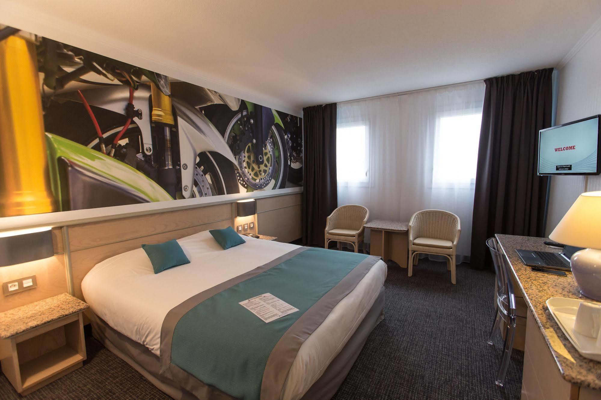 Hotel Le Paddock Magny-Cours Exteriér fotografie